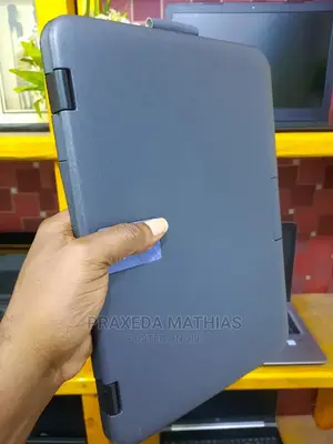 Laptop 4GB Intel SSD 128GB
