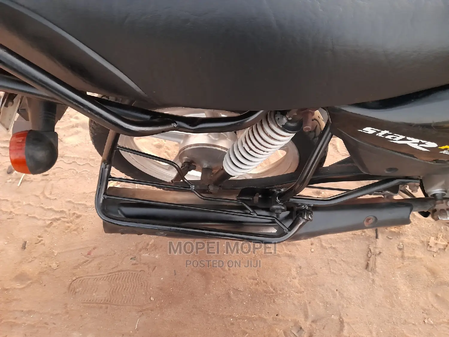 TVS Neo NX 2020 Gold