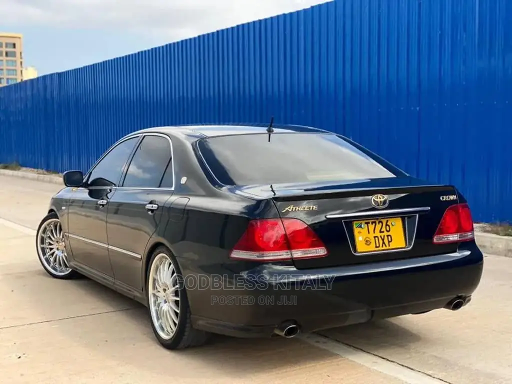 Toyota Crown 2006 Black