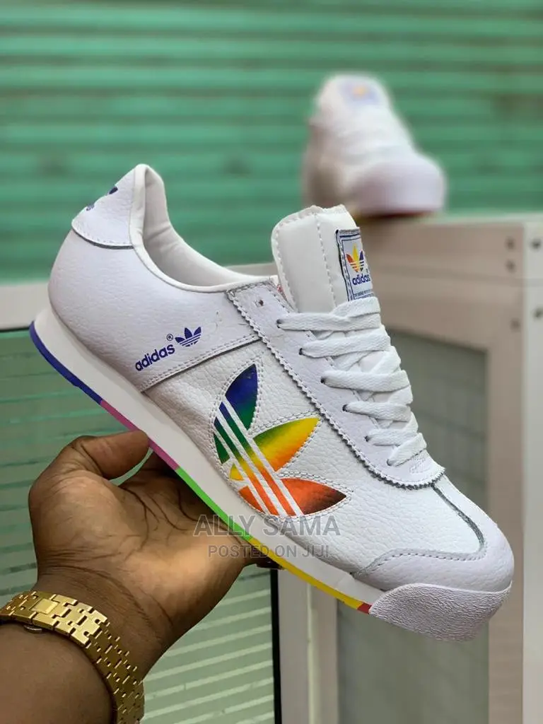 Adidas Sneakers