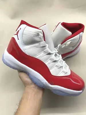 Jordan 11 Red