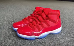 Jordan 11 Red