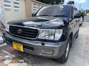 Toyota Land Cruiser 2000 Blue