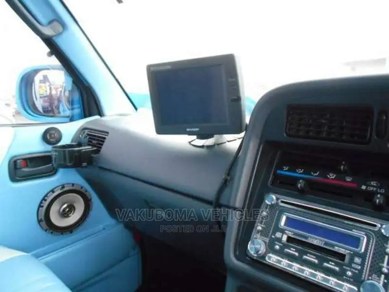 Toyota HiAce 1997 Blue