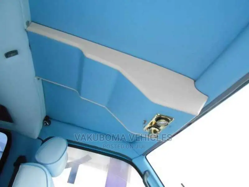 Toyota HiAce 1997 Blue