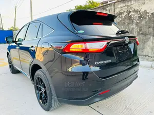 Toyota Harrier 2.5 Hybrid 4WD 2017 Black