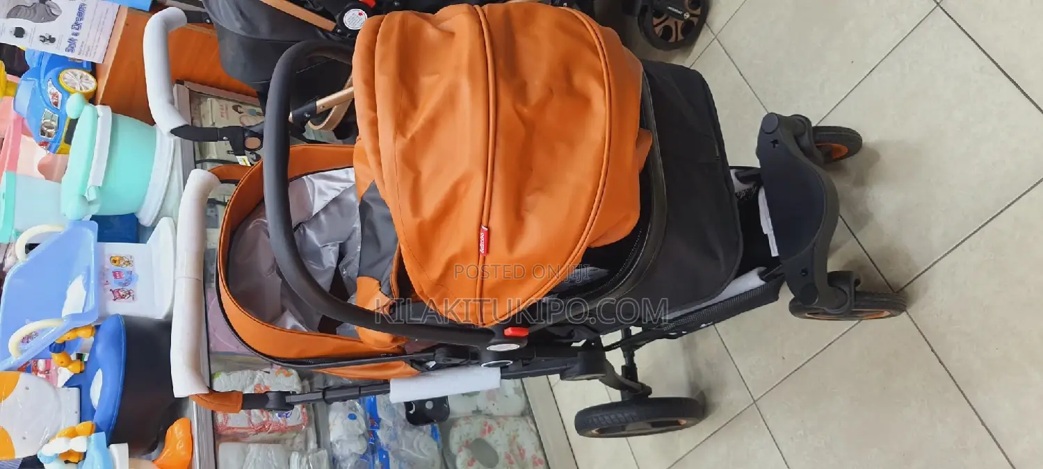 Stroller With Original Lather