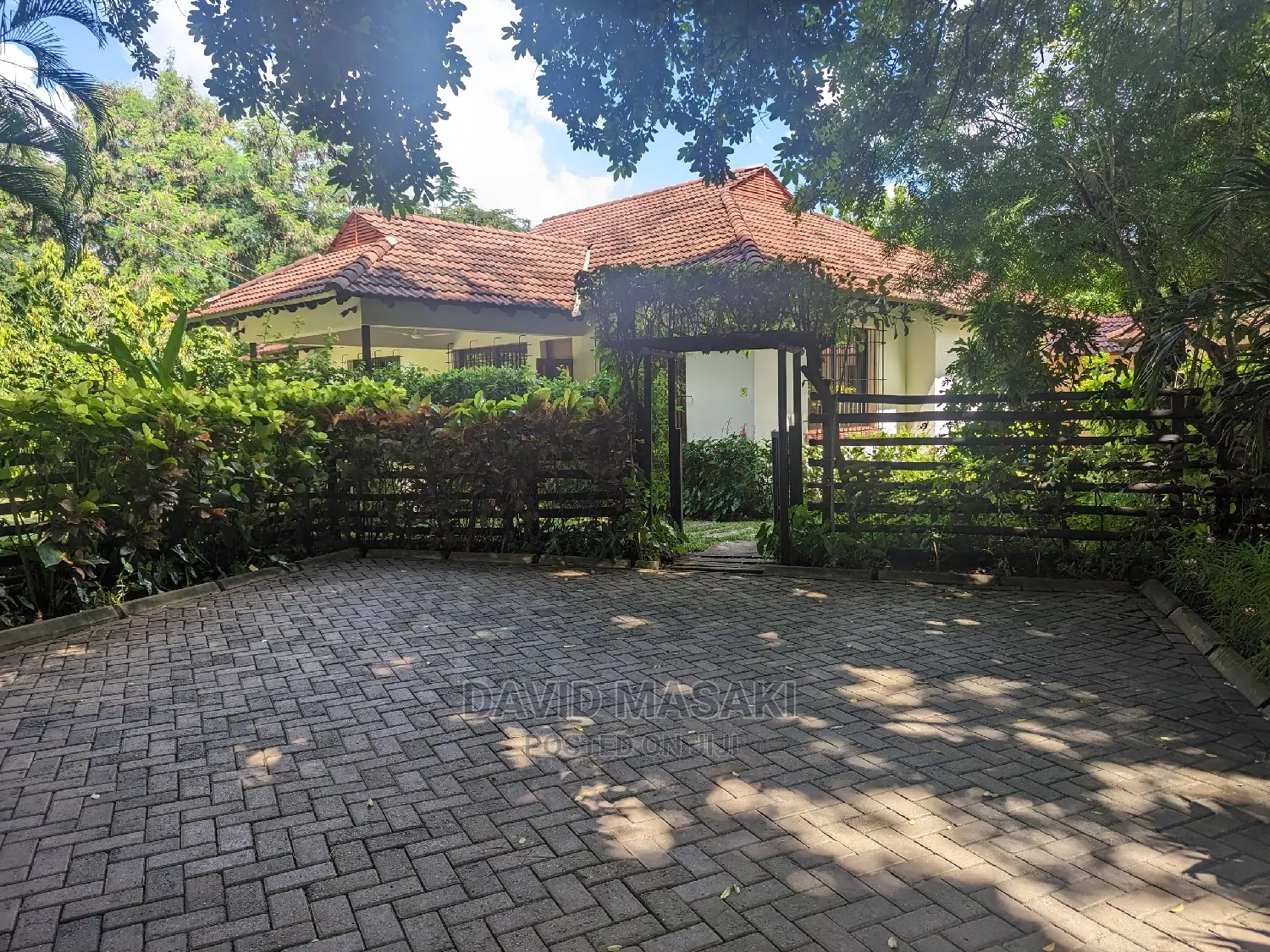 Furnished 4bdrm Bungalow in Oysterbay Central, Msasani for Rent