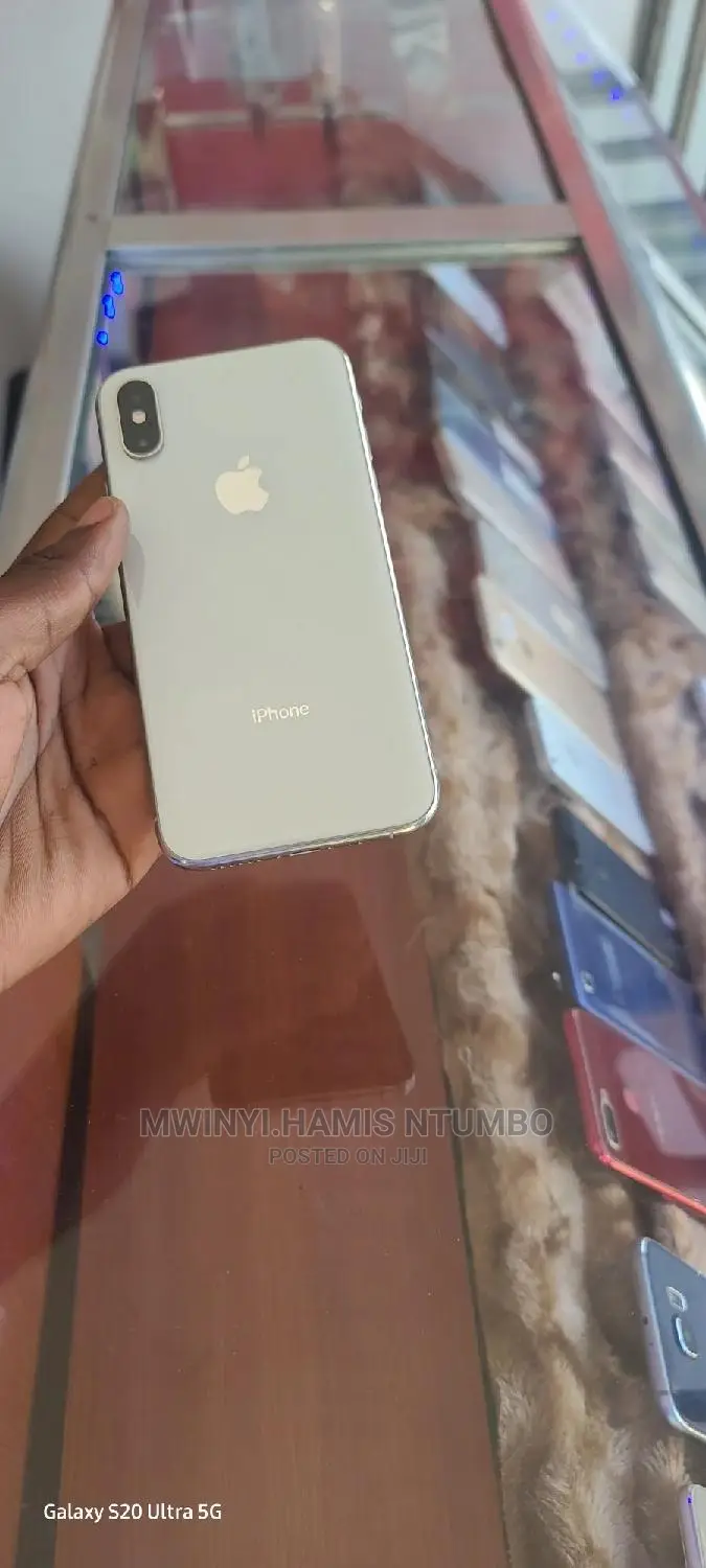 Apple iPhone XS 64 GB White