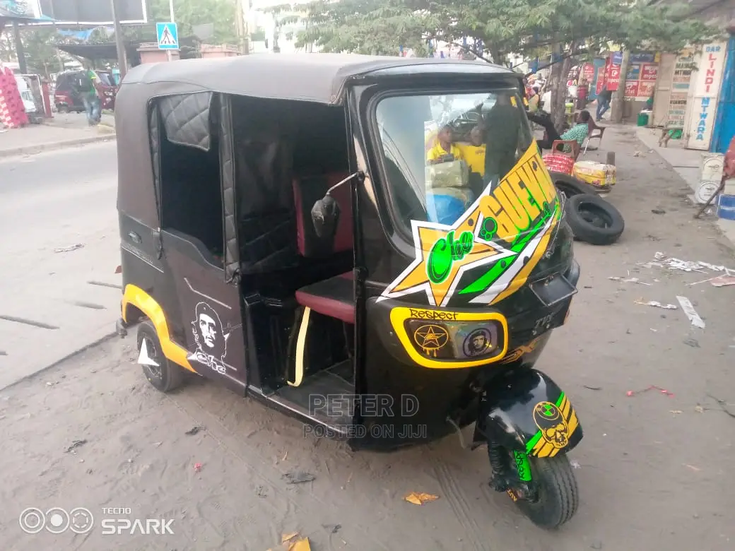 TVS HLX Plus ES 2022 Gold