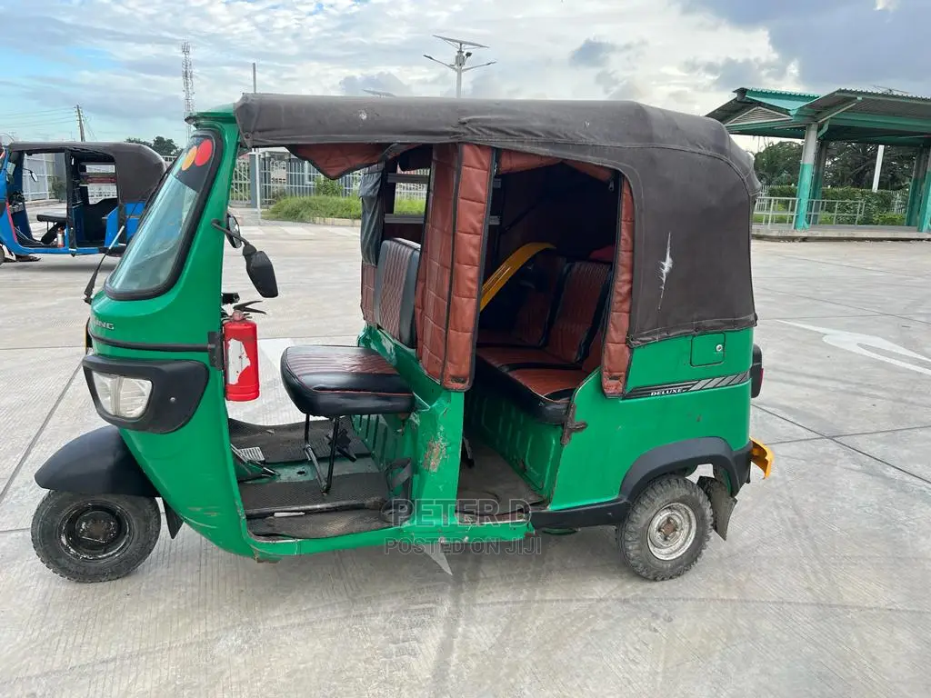 TVS Neo NX 2022 Green