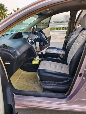Toyota Vitz 1.5 FWD 3dr 2005 Silver