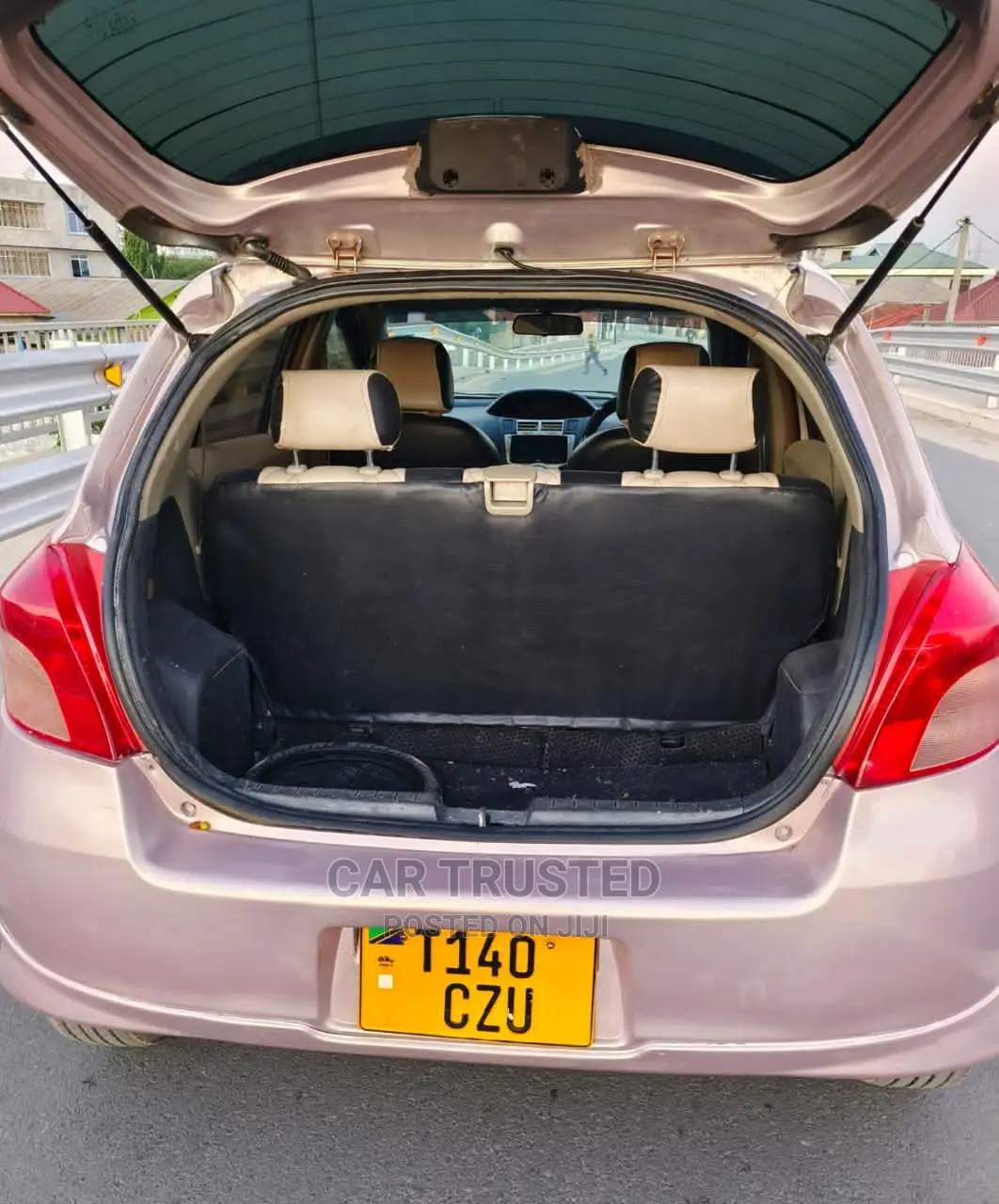 Toyota Vitz 1.5 FWD 3dr 2005 Silver
