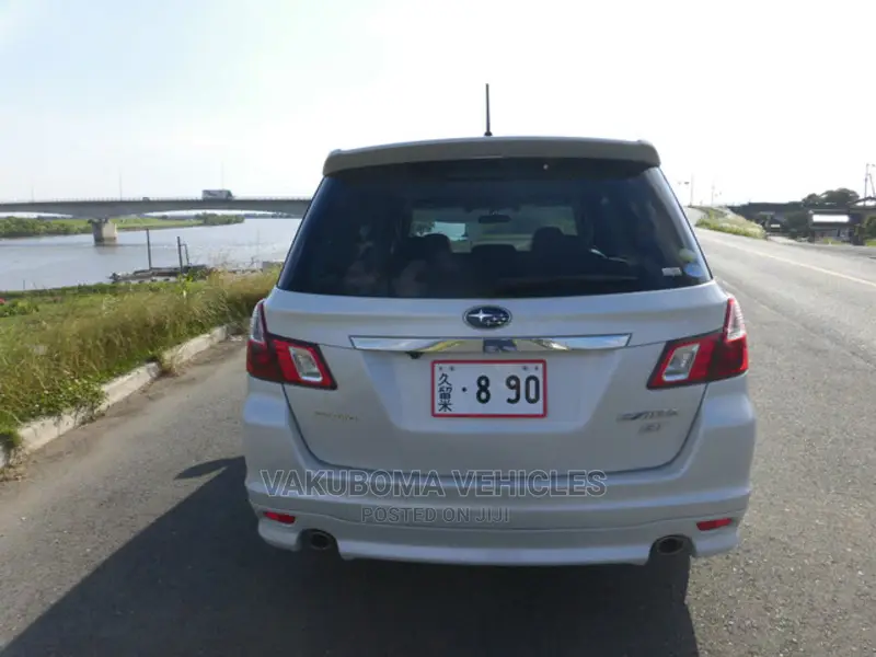 Subaru Exiga 2011 Pearl