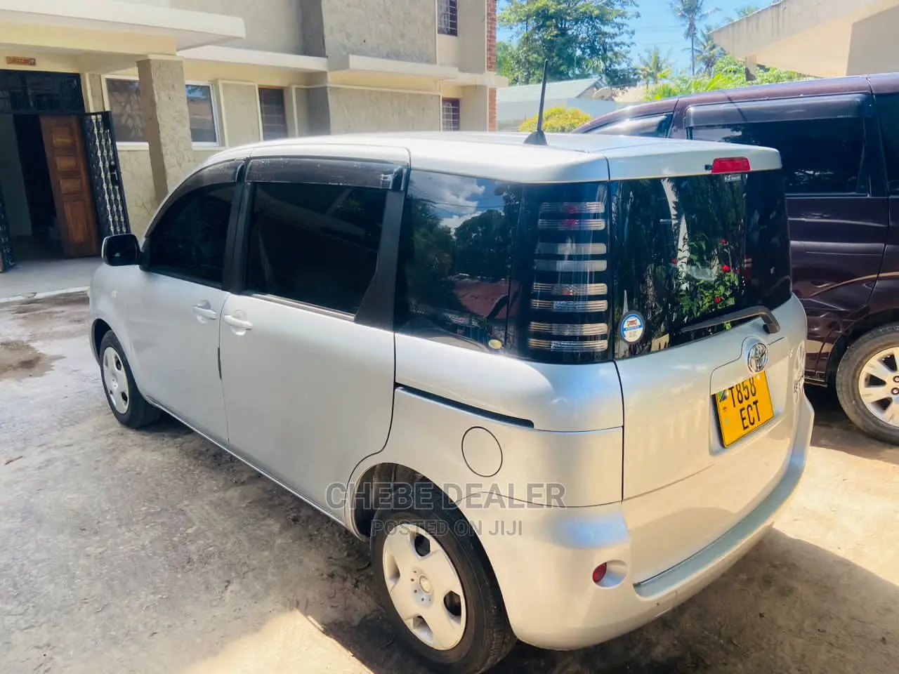 Toyota Sienta 1.5 AWD 2003 Silver