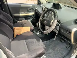 Toyota Sienta 1.5 AWD 2003 Silver