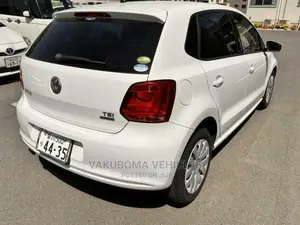 Volkswagen Polo 2012 Pearl