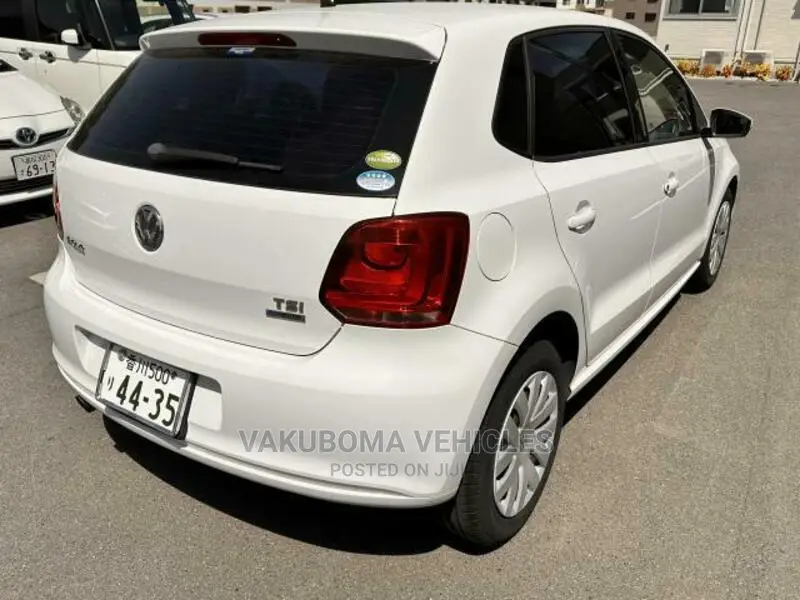Volkswagen Polo 2012 Pearl