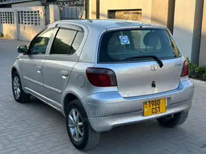 Toyota Vitz 1.3 FWD 5dr 2002 Silver
