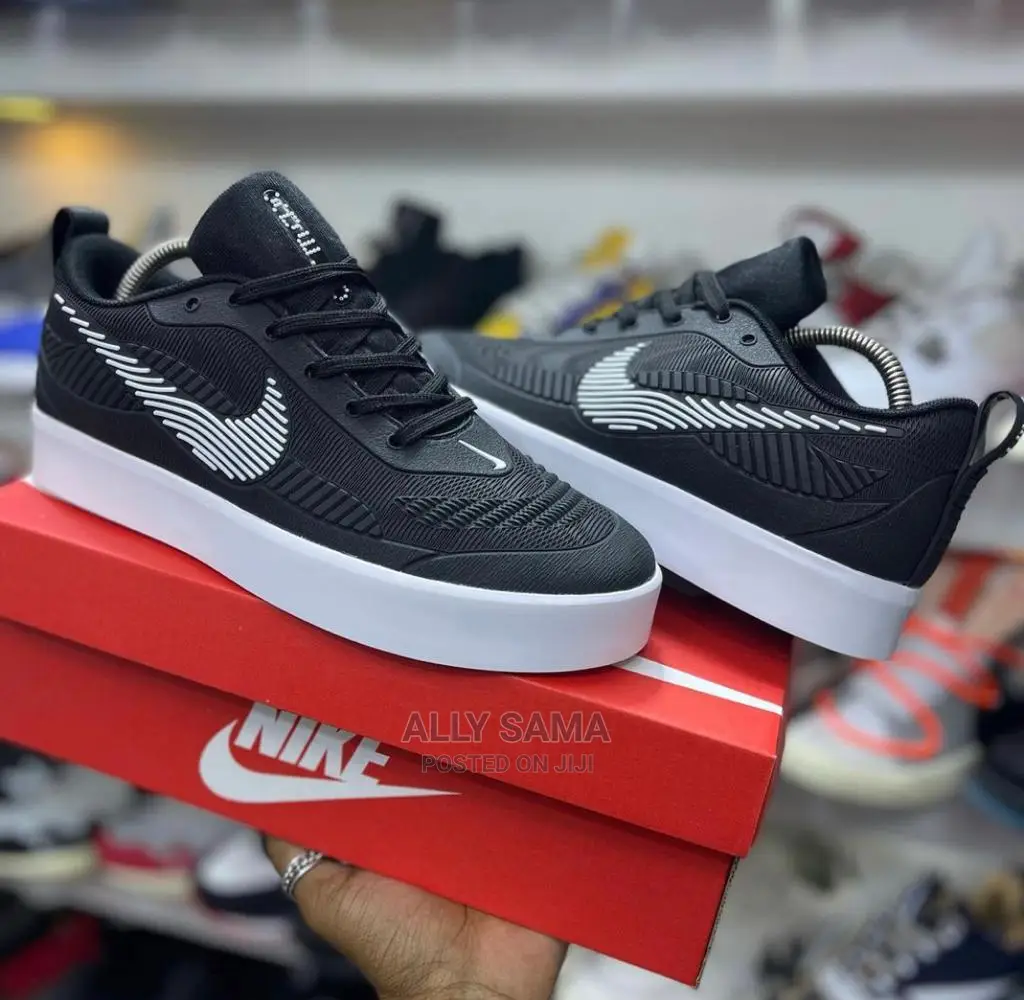 Nike Black White