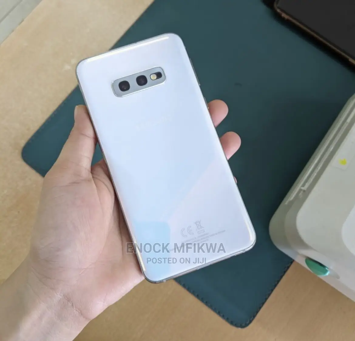 Samsung Galaxy S10e 128 GB White