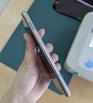 Samsung Galaxy S10e 128 GB White