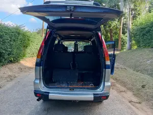 Toyota Noah 2.0 FWD (8 Seater) 2001 Beige