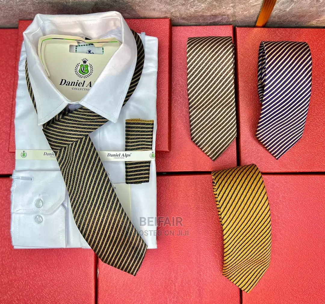 Tai Nzito Za Kisasa Na Pocket Square