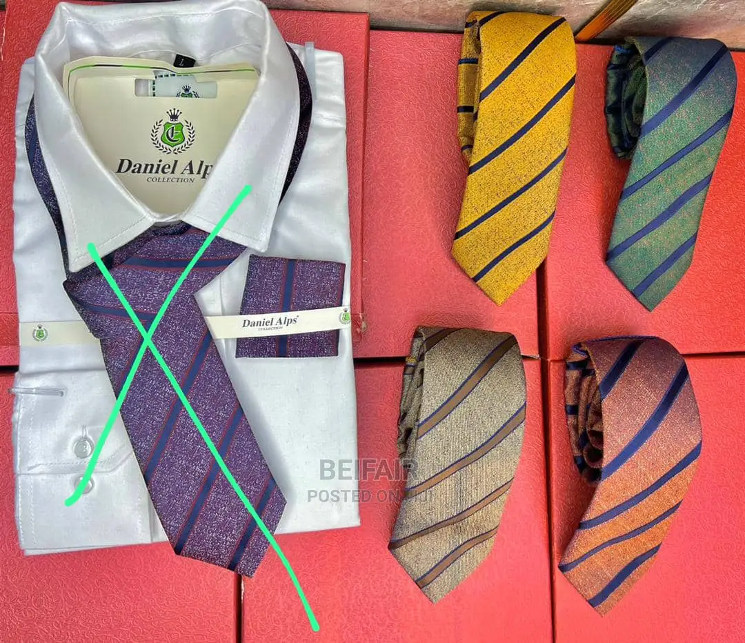 Tai Nzito Za Kisasa Na Pocket Square