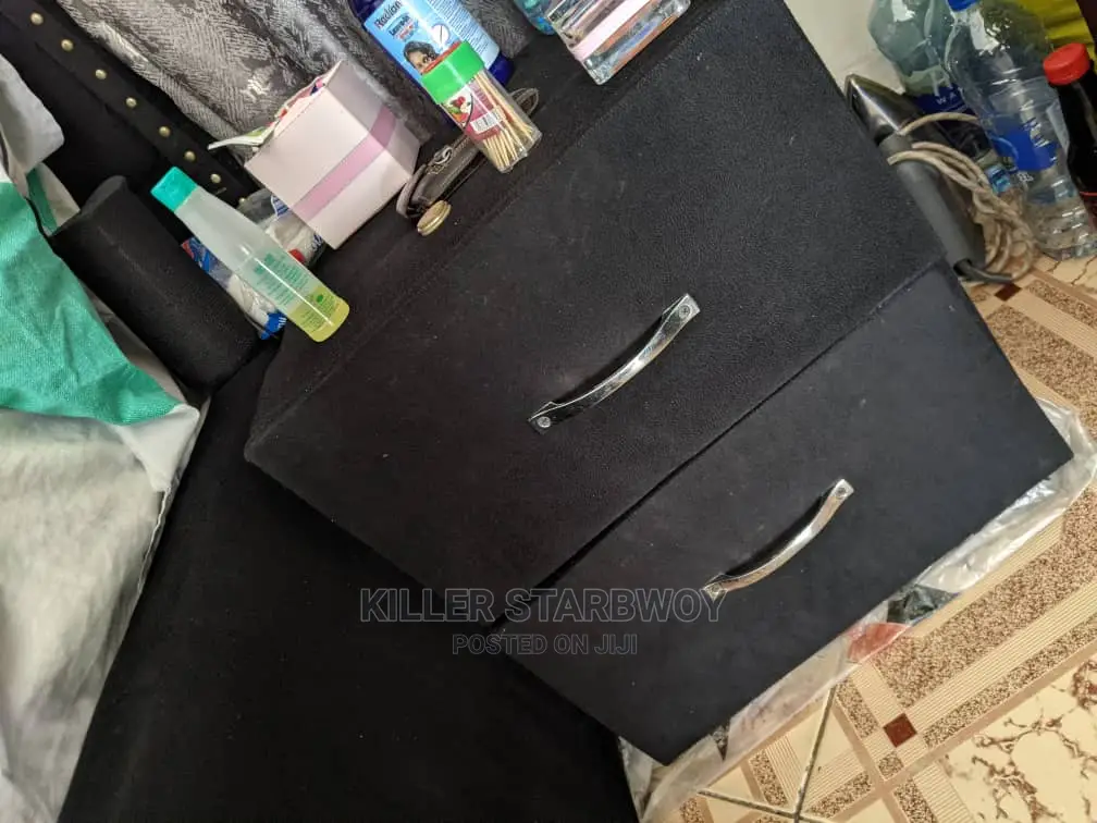 Kitanda Bedside Na Godoro 5×6 Inchi 8
