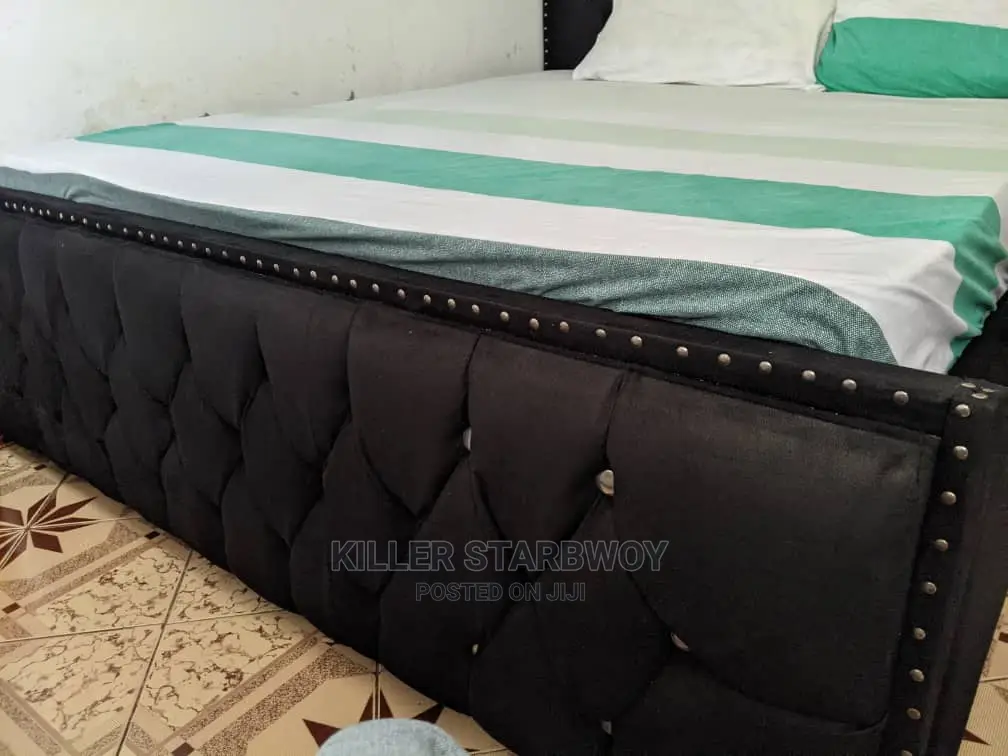 Kitanda Bedside Na Godoro 5×6 Inchi 8
