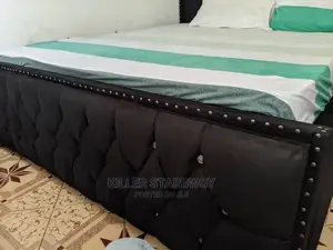 Kitanda Bedside Na Godoro 5×6 Inchi 8