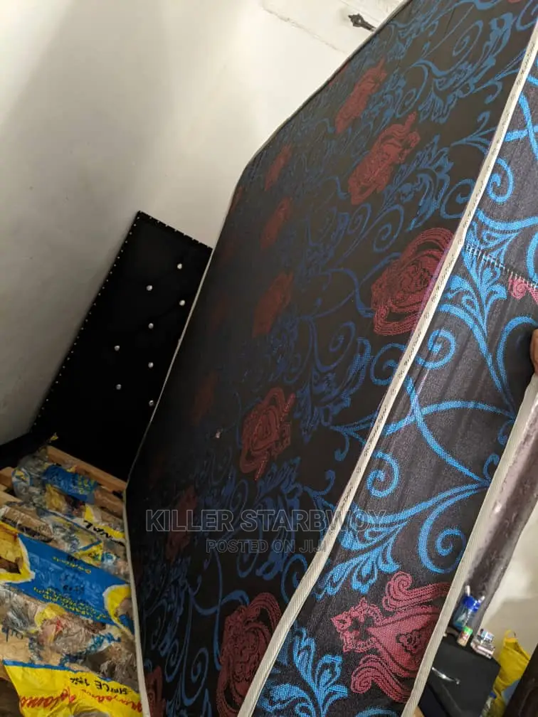 Kitanda Bedside Na Godoro 5×6 Inchi 8