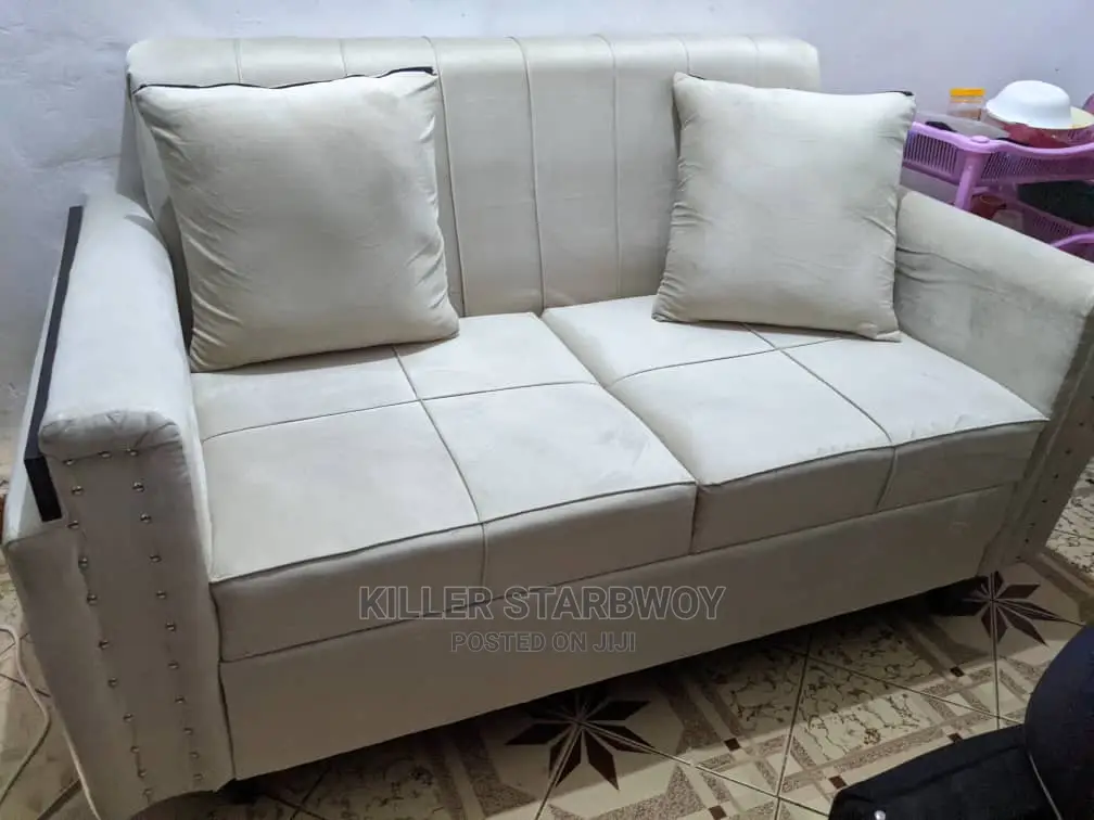 Sofa Classic Mno Imetumika Wiki Mbili Tu