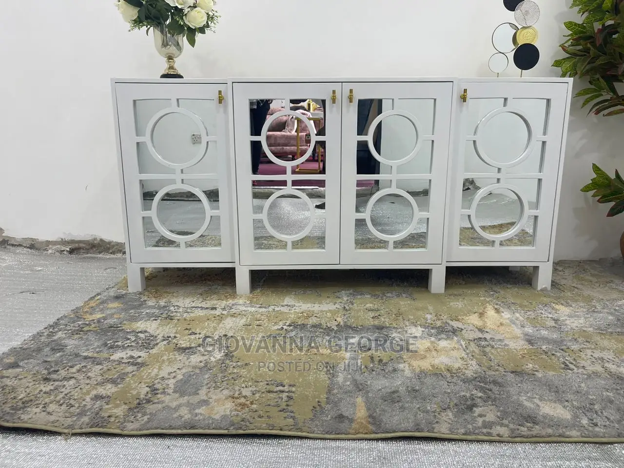Very Nice Showcase