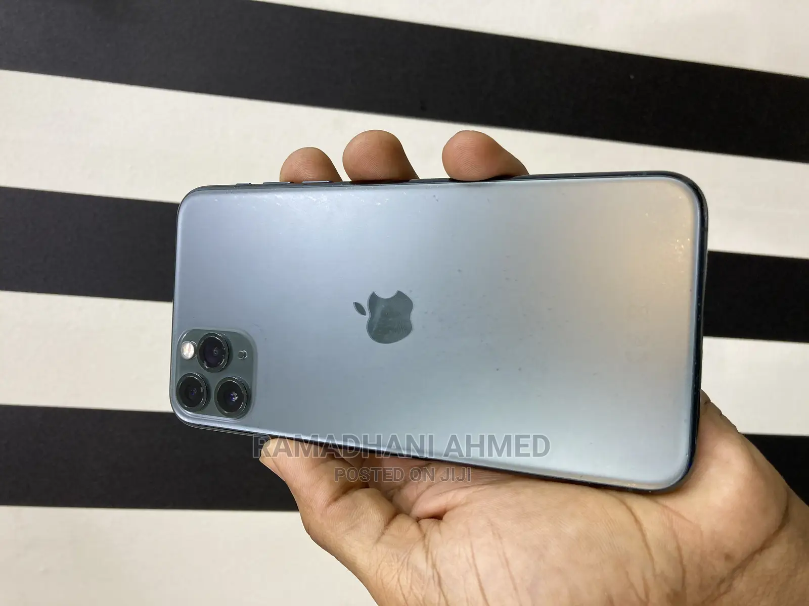 Apple iPhone 11 Pro Max 64 GB Green