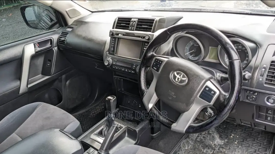 Toyota Land Cruiser Prado 2016 Gray