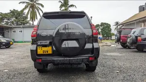 Toyota Land Cruiser Prado 2016 Gray