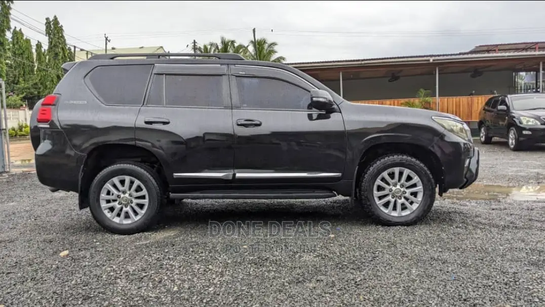 Toyota Land Cruiser Prado 2016 Gray
