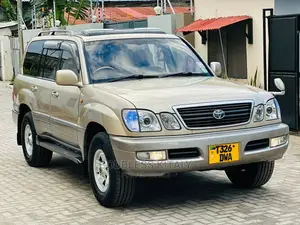 Toyota Land Cruiser 2000 Gold