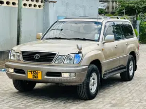 Toyota Land Cruiser 2000 Gold
