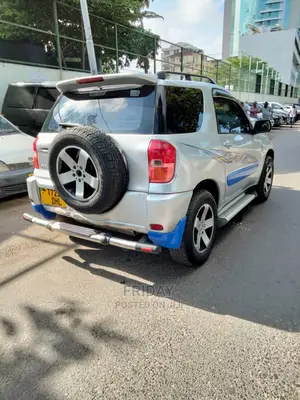 Toyota RAV4 1.8 2004 Silver