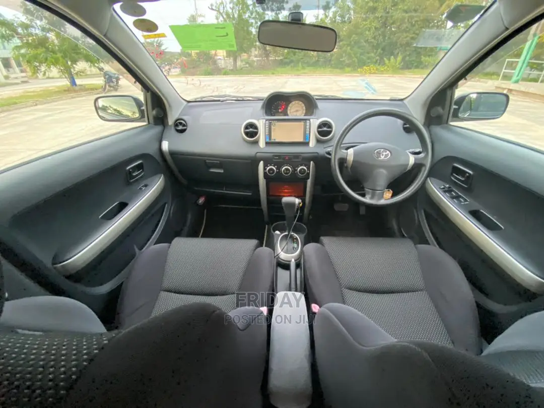 Toyota IST 2004 Black