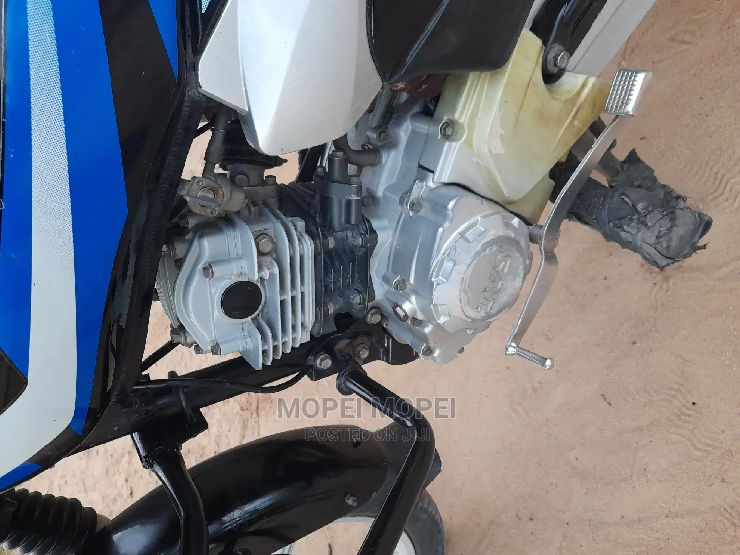 TVS HLX 125 2022