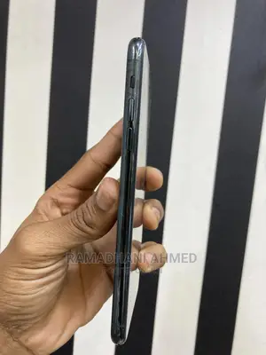 Apple iPhone 11 Pro Max 64 GB Green