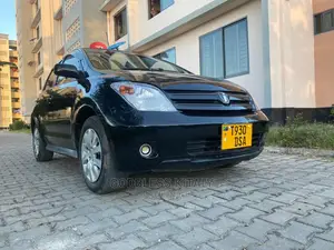 Toyota IST 2003 Black