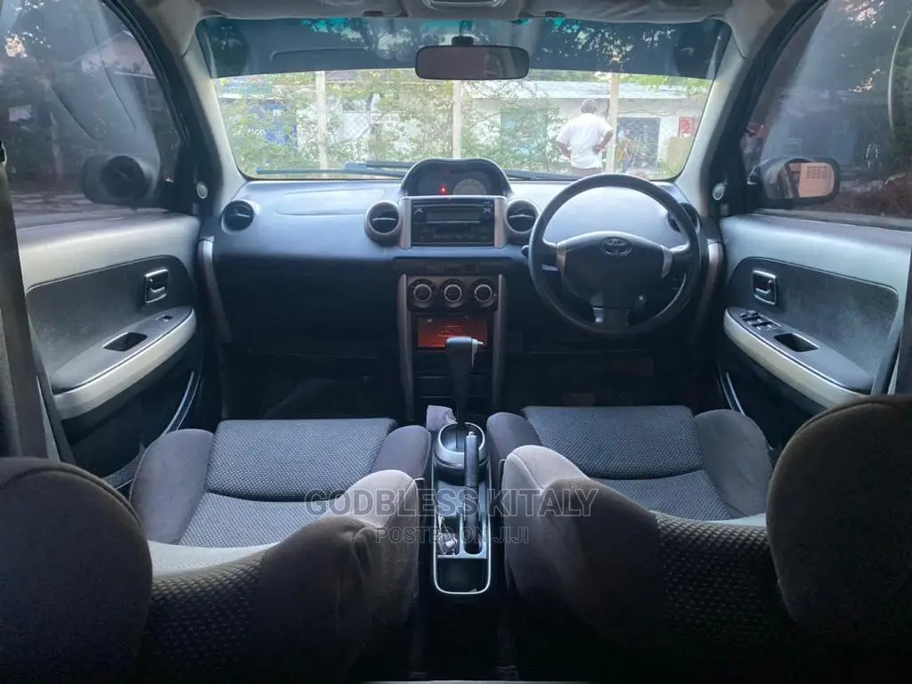 Toyota IST 2003 Black