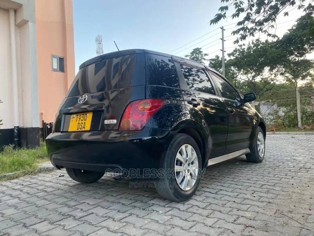 Toyota IST 2003 Black