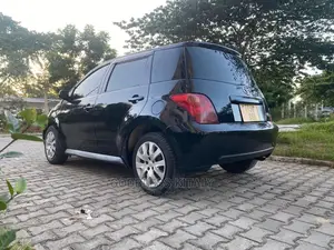 Toyota IST 2003 Black