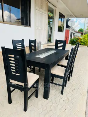 Dinning Table Ya Kifamle Sana